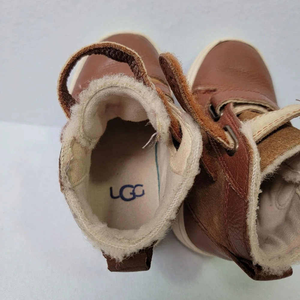 UGG Toddler Rennon II Chestnut Leather Sneakers - Size 6T